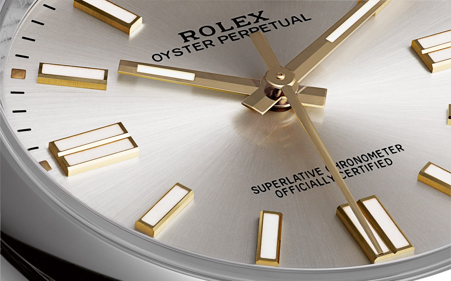 08_oyster_perpetual_the_essence_of_the_oyster_two_column_02_mobile_750x680